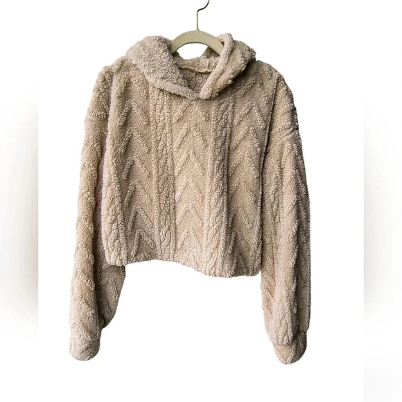 Emery Rose Women's Cozy Cropped Fuzzy Pullover Aztec Print Hoodie, L - Picture 6 of 6